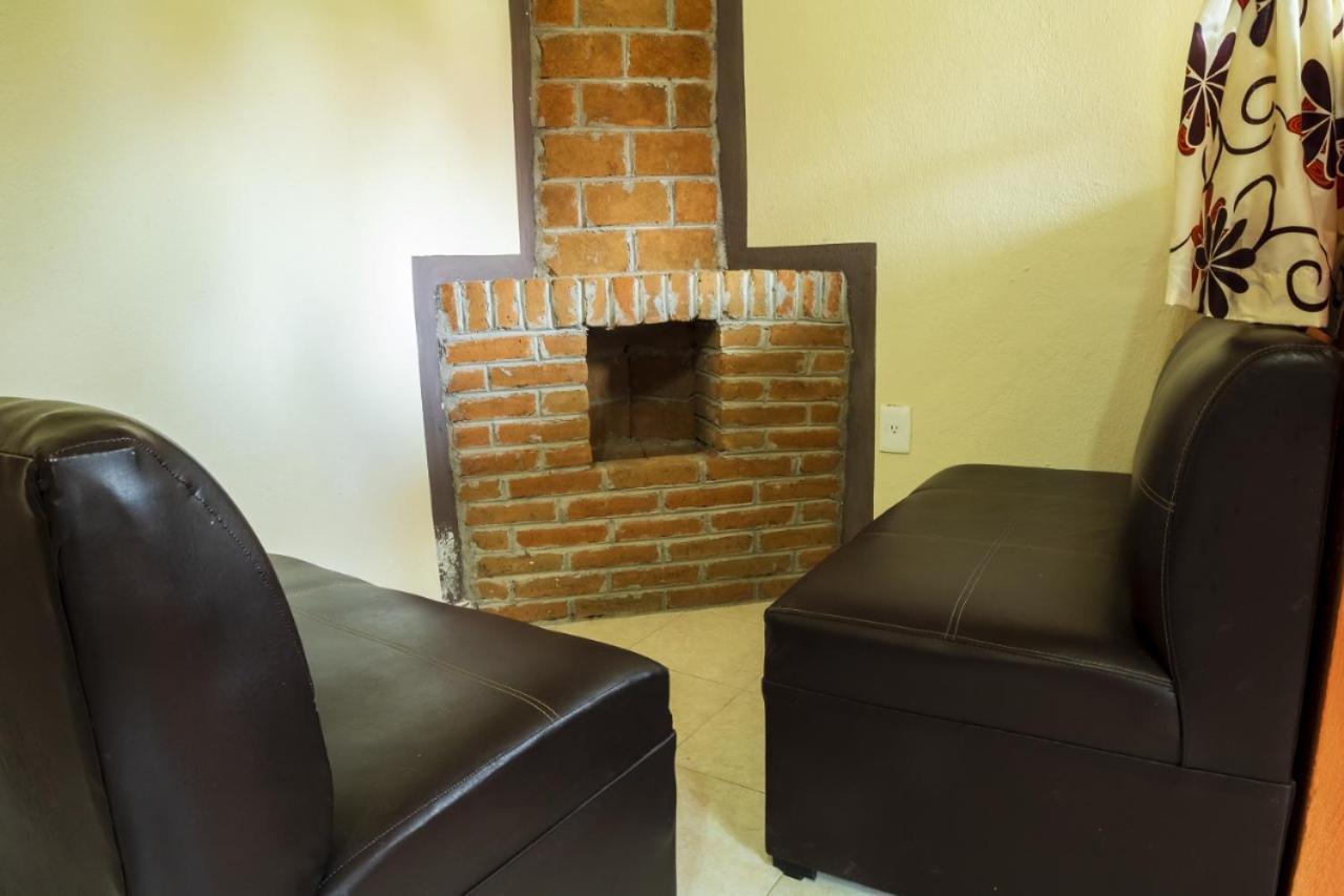 Casa Manning Y Salon La Troje Hotel Omitlan de Juarez Ngoại thất bức ảnh